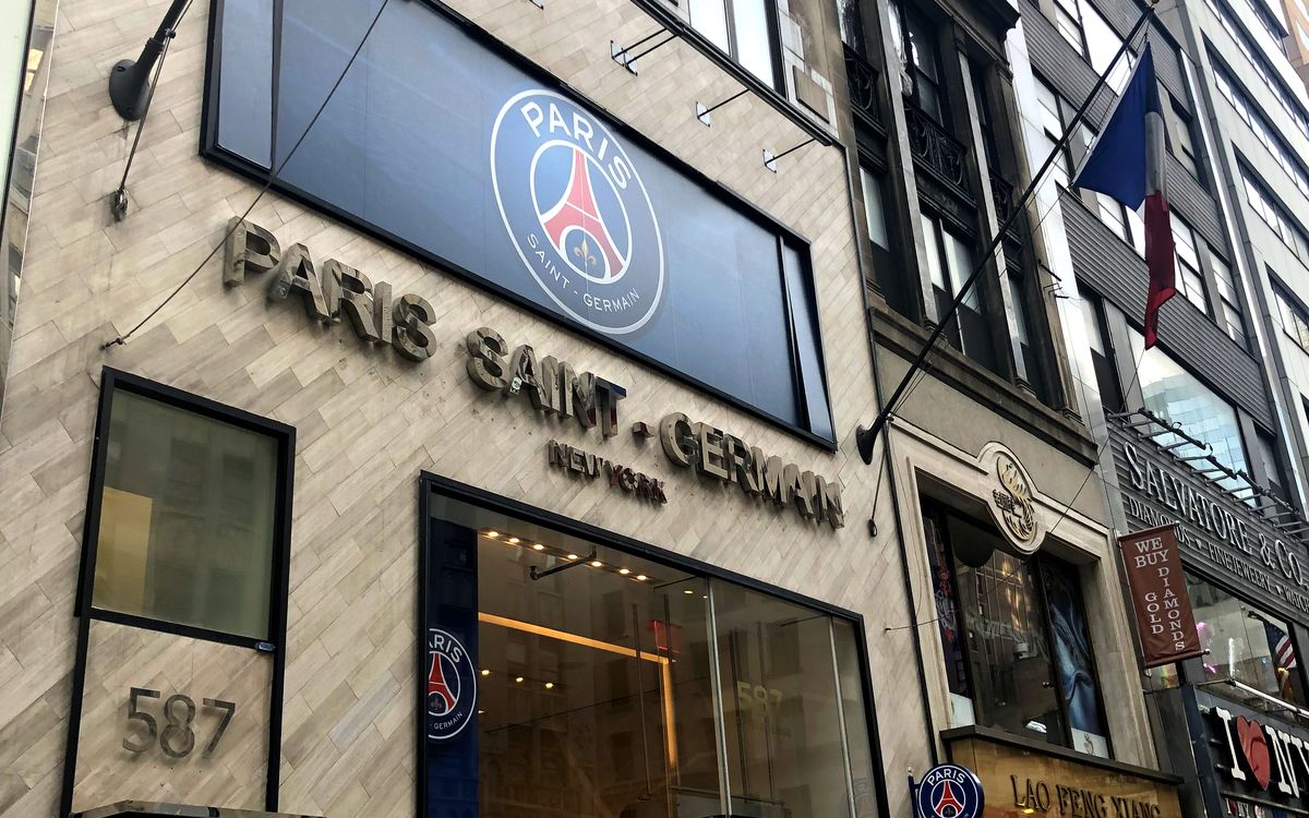 Boutique Paris Saint-Germain sur la 5e Avenue à New York